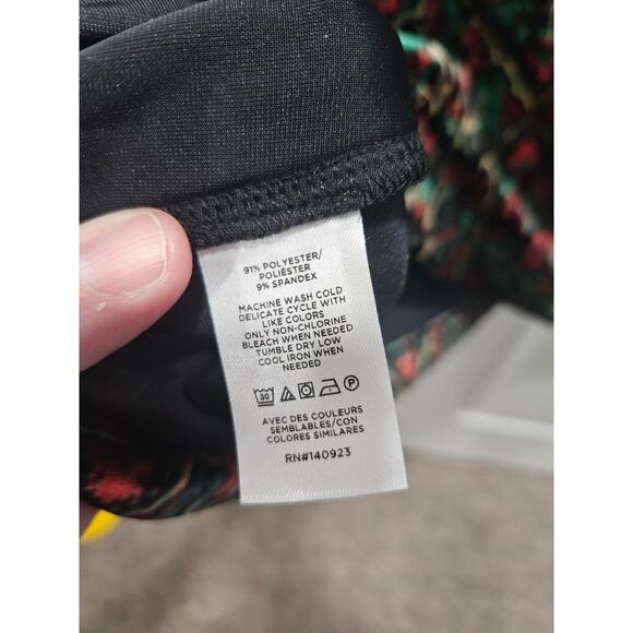 Loft Velvet Christmas Holiday Floral Holly Shift Dress Sz 10 Red Green Gold LS - Picture 3 of 6